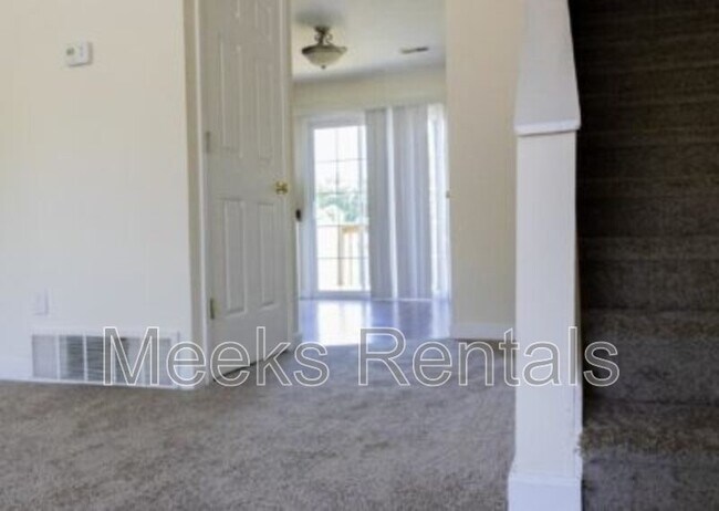 Foto del edificio - 448 Mill Rd