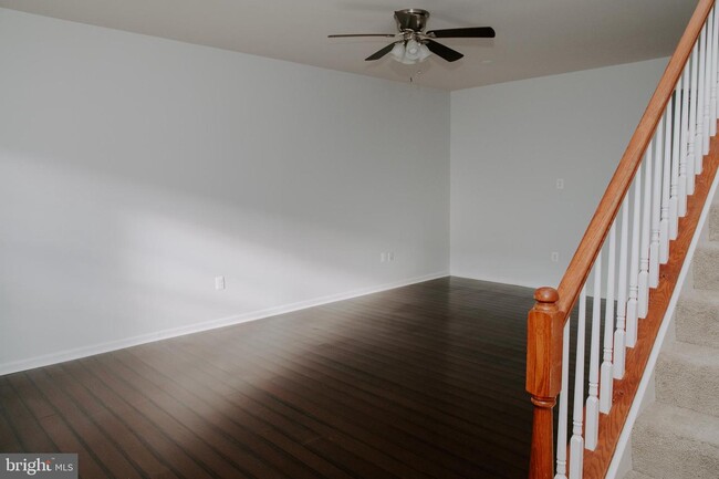 Building Photo - 110 Quinton Oaks Cir