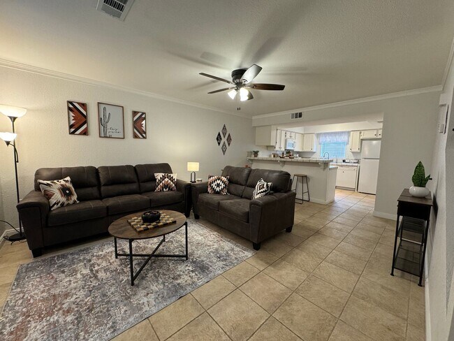 Foto del edificio - 2 BR Furnished Condo on the Colorado River with Utilities included