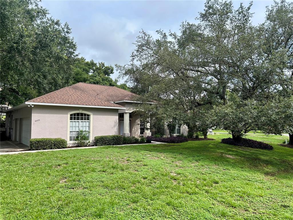 Primary Photo - 10433 Lake Hill Dr