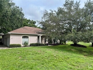 Building Photo - 10433 Lake Hill Dr
