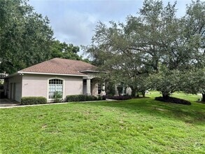 Building Photo - 10433 Lake Hill Dr