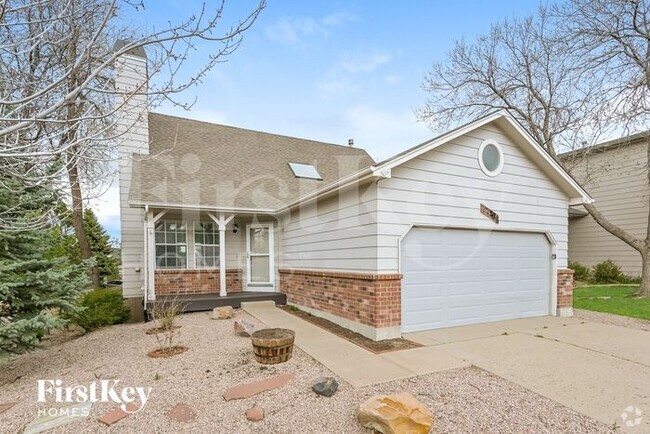 Building Photo - 4950 N Foxtail Dr