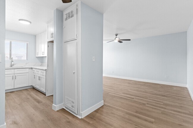 Interior Photo - 273 South Bonnie Brae