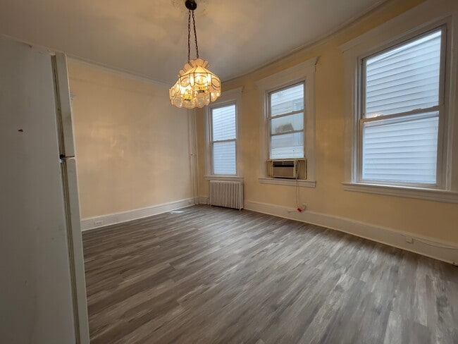 Building Photo - 103 Storms Ave