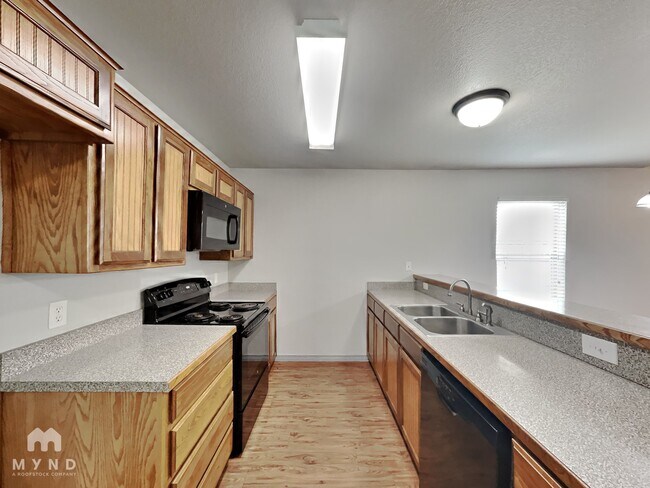 Foto del edificio - 612 Hilltop Dr