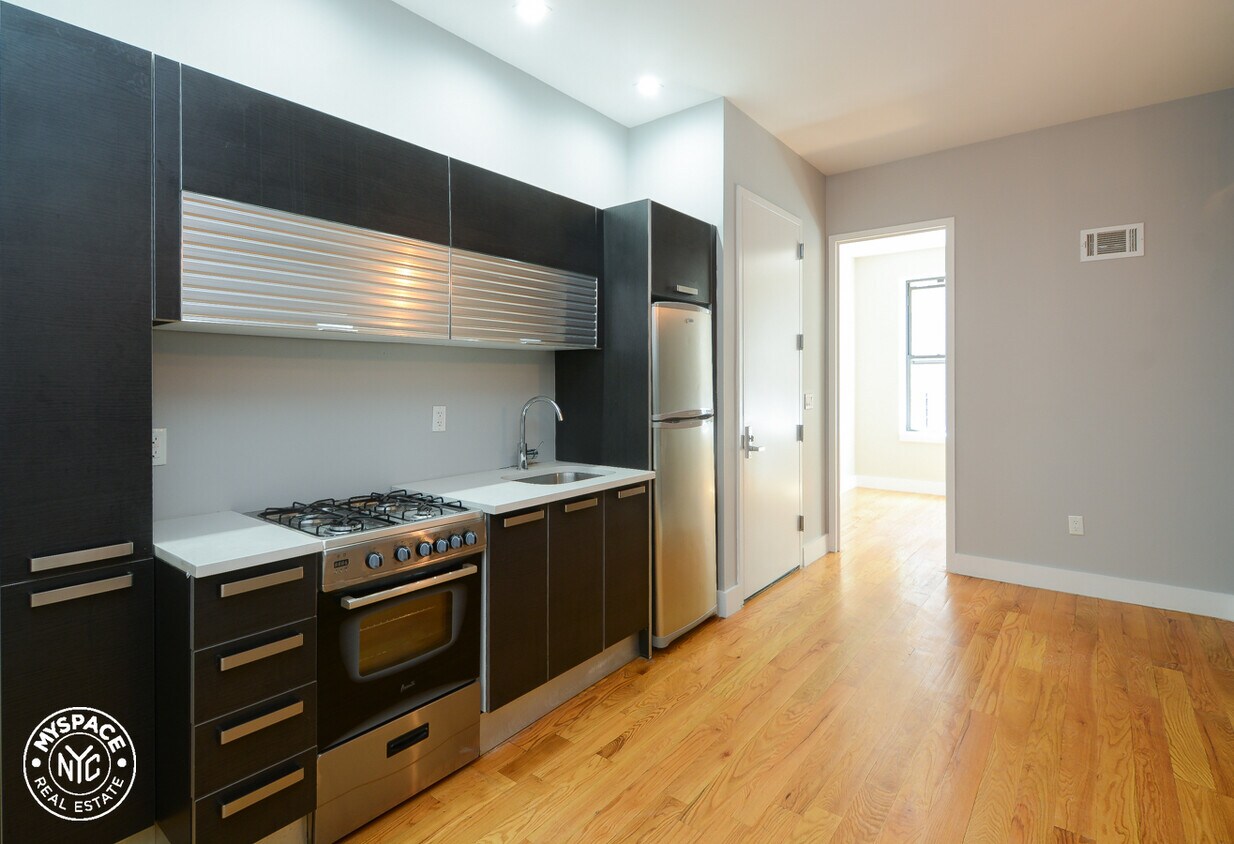 321 Putnam Ave, Brooklyn, NY 11216 Room for Rent in Brooklyn, NY