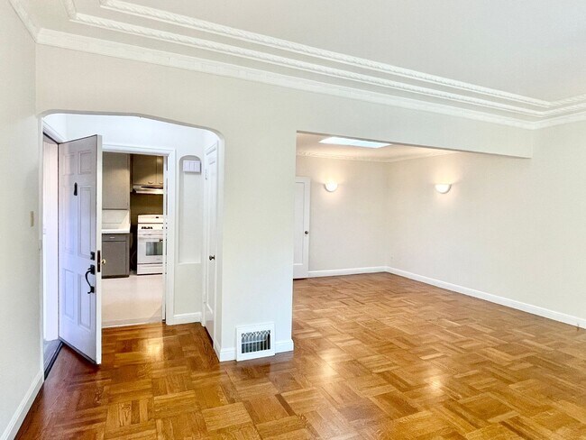 Foto del edificio - 3BR/1BA Noe Valley Single Family! 2 Car Pa...