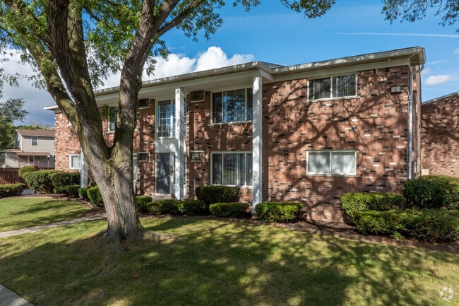 Building Photo - Montie Park Apartments