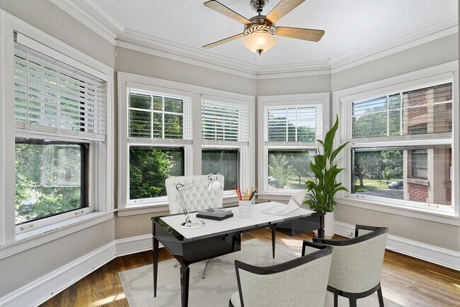 Foto del edificio - 804 Forest Ave