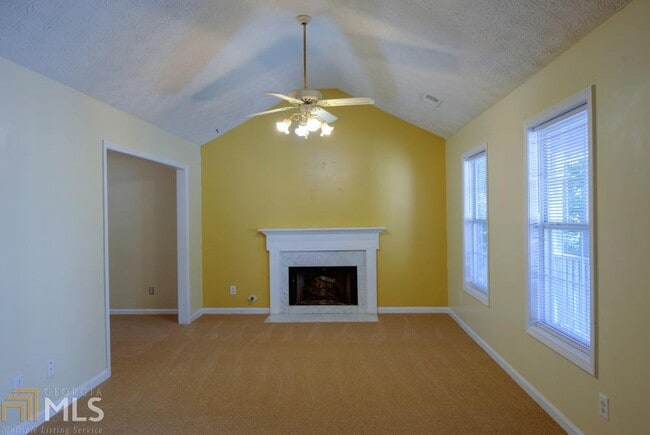 Building Photo - 348 Wayward Wind Dr SW