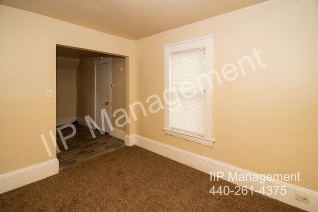 Foto del edificio - 2142 W 105th St
