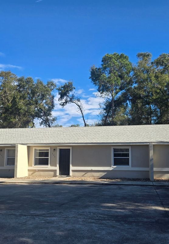 Building Photo - 204 Tyres Alley