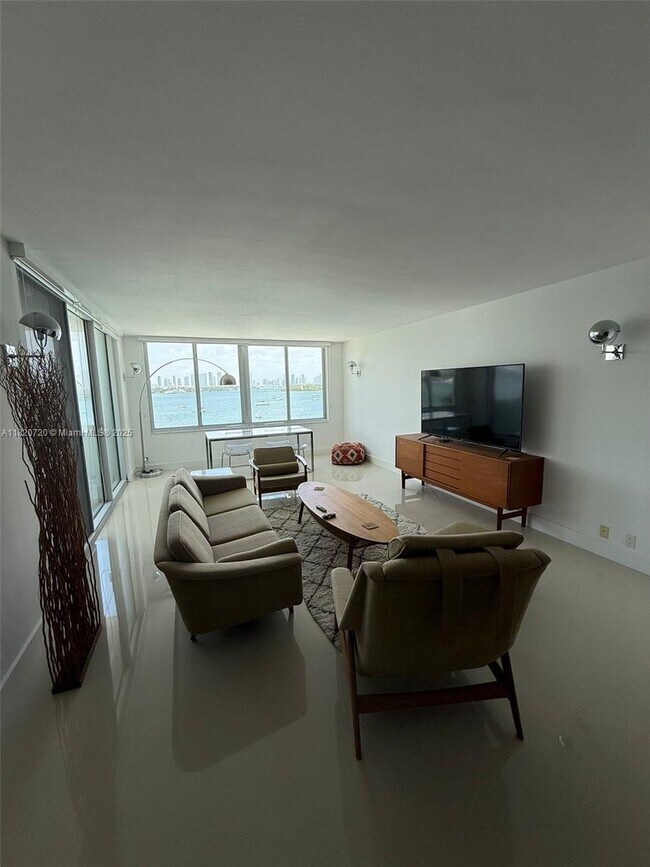 Foto del edificio - 1200 West Ave