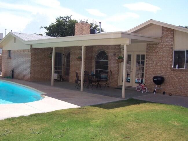 Foto del edificio - 10620 Prince George Ln