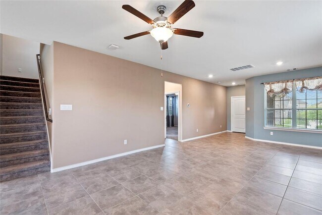 Building Photo - 23744 Via Maria Dr