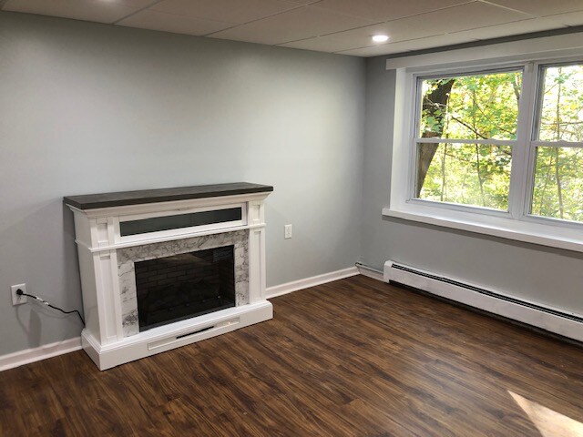 Foto del edificio - 415 Mountain View Rd