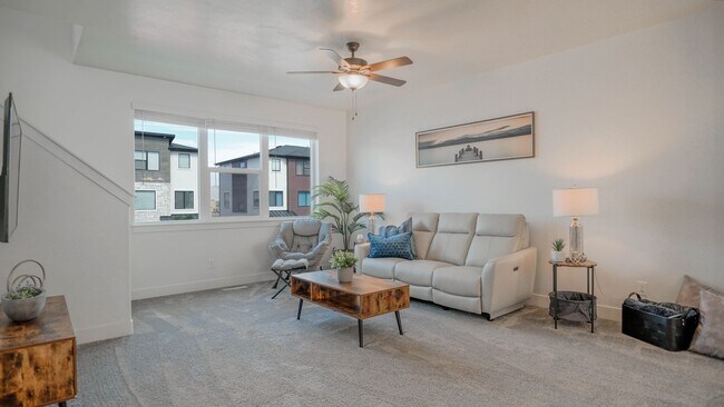 Foto del edificio - 429 Willow Leaf Rd