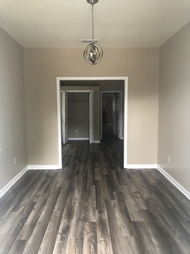 Living room - 2541 Verbena St