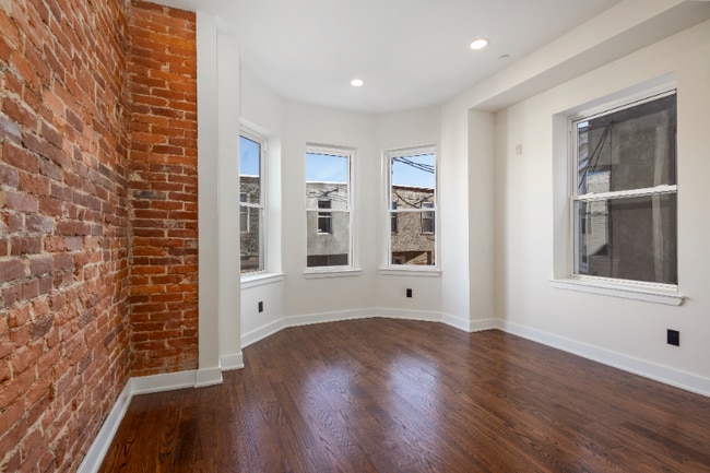 Photo - 1613 N 33rd St Apartment