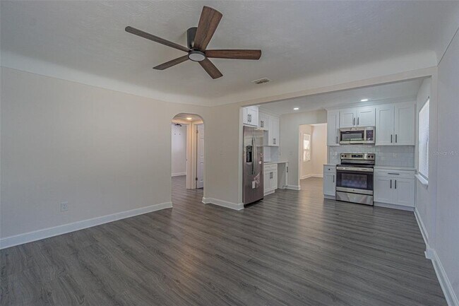 Foto del edificio - 630 49th Ave N