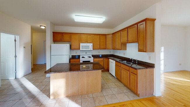 Building Photo - Farm Stand