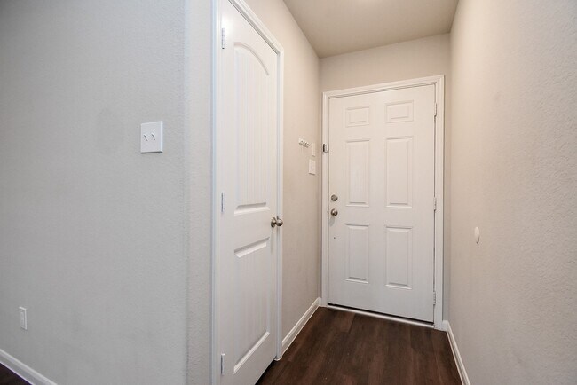 Building Photo - 21431 Bluebonnet Cove Ct