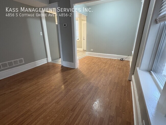 Foto del edificio - 4856 S Cottage Grove Ave
