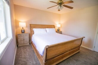 Building Photo - 592 Sunflower Rd