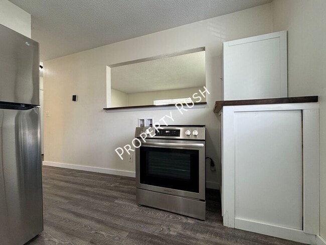 Foto del edificio - 1100 S Willow St