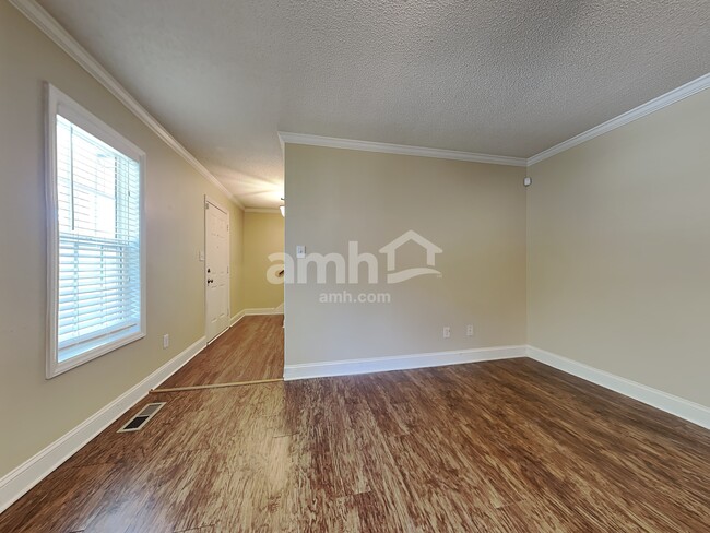 Foto del edificio - 6217 Highland Brook Dr