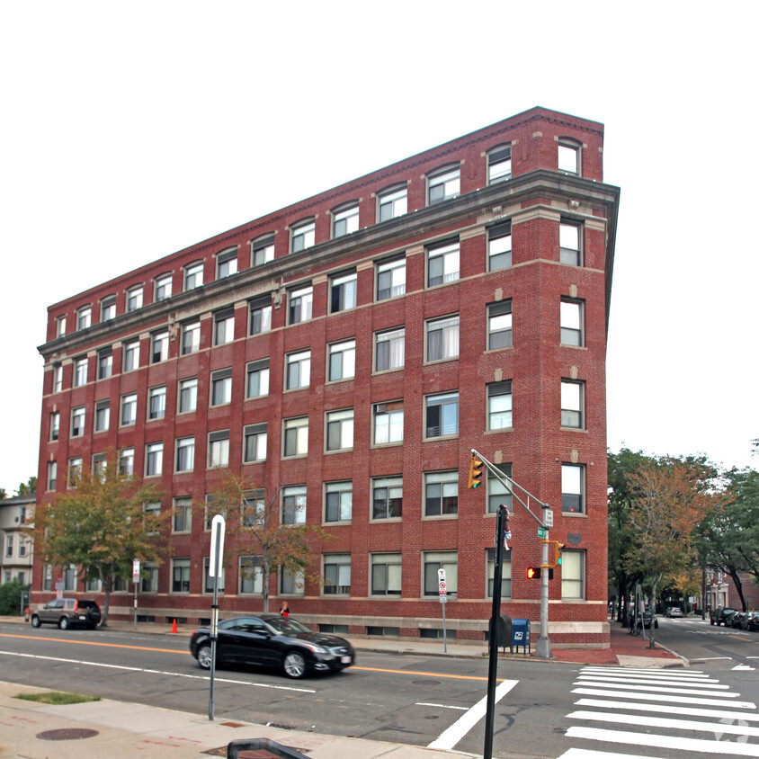 Foto principal - Close Building