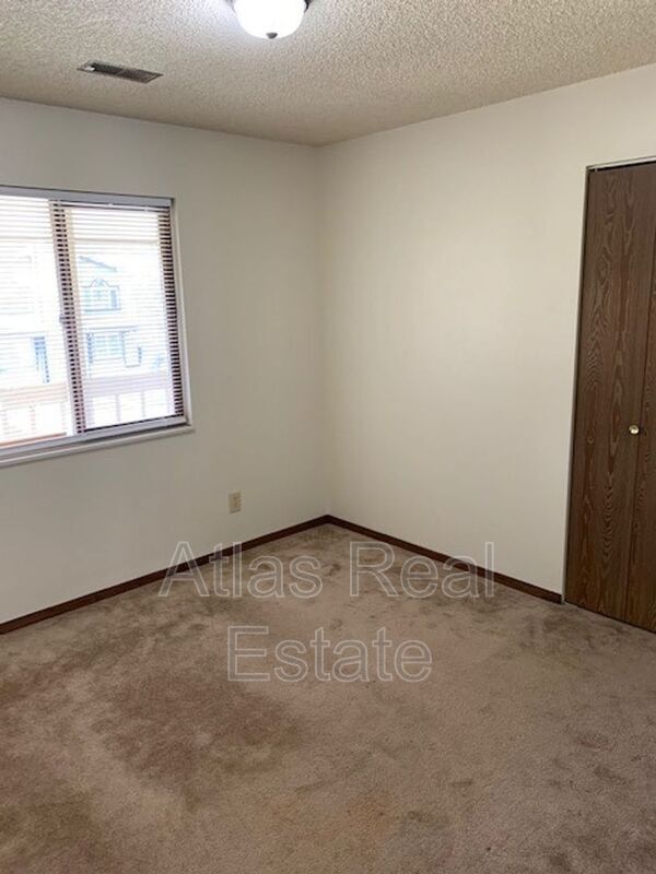Building Photo - 6940 Peyote Way