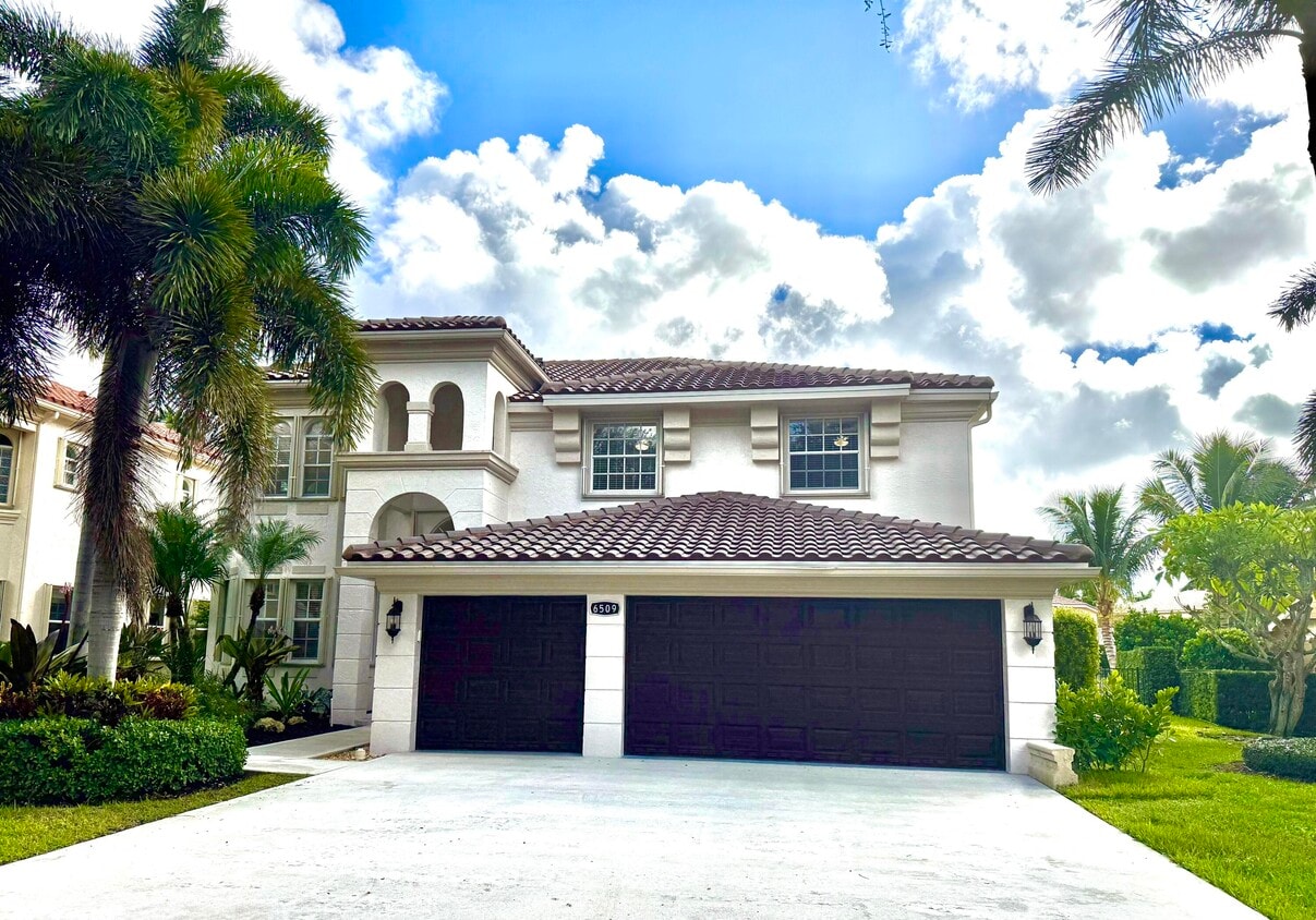 Foto principal - 6509 Stonehurst Cir