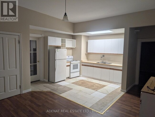 Photo du bâtiment - 19734 Airport Rd