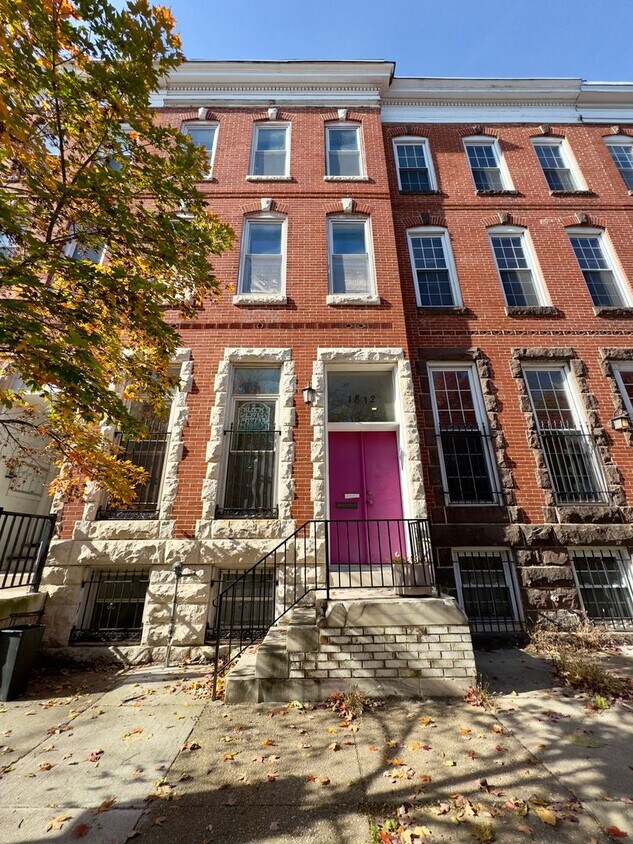 Primary Photo - Charming 4 Bedroom/2.5 Bathroom in Station...