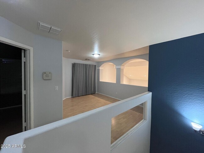 Foto del edificio - 18835 N 16th Pl