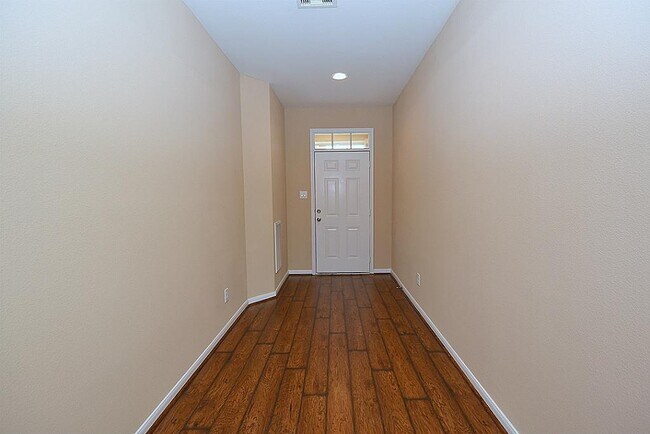 Foto del edificio - 17041 Wilthorne Gardens Ct