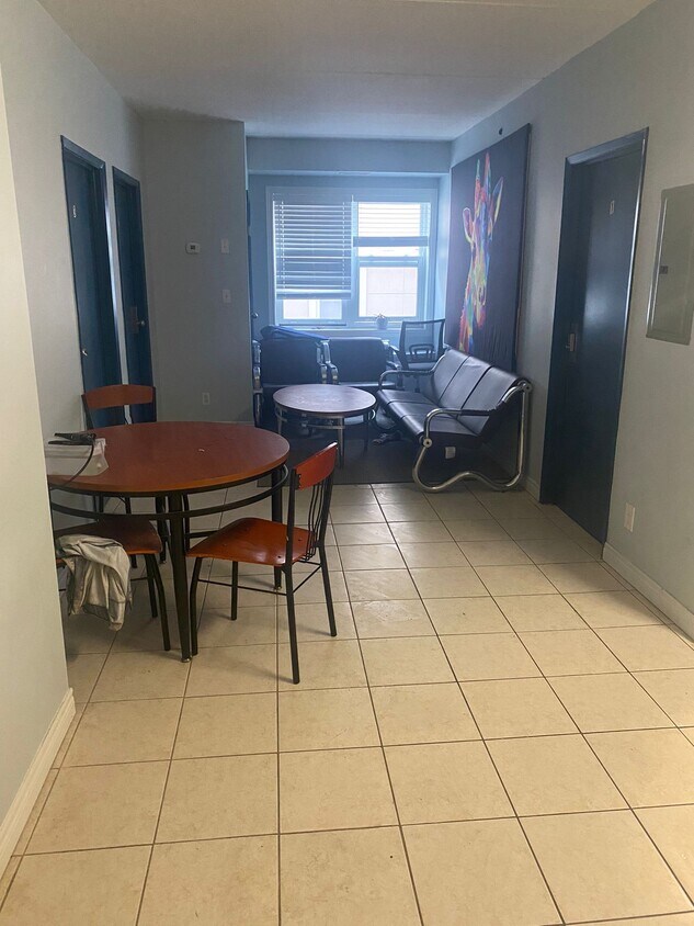 Photo du bâtiment - 253-253 Lester St