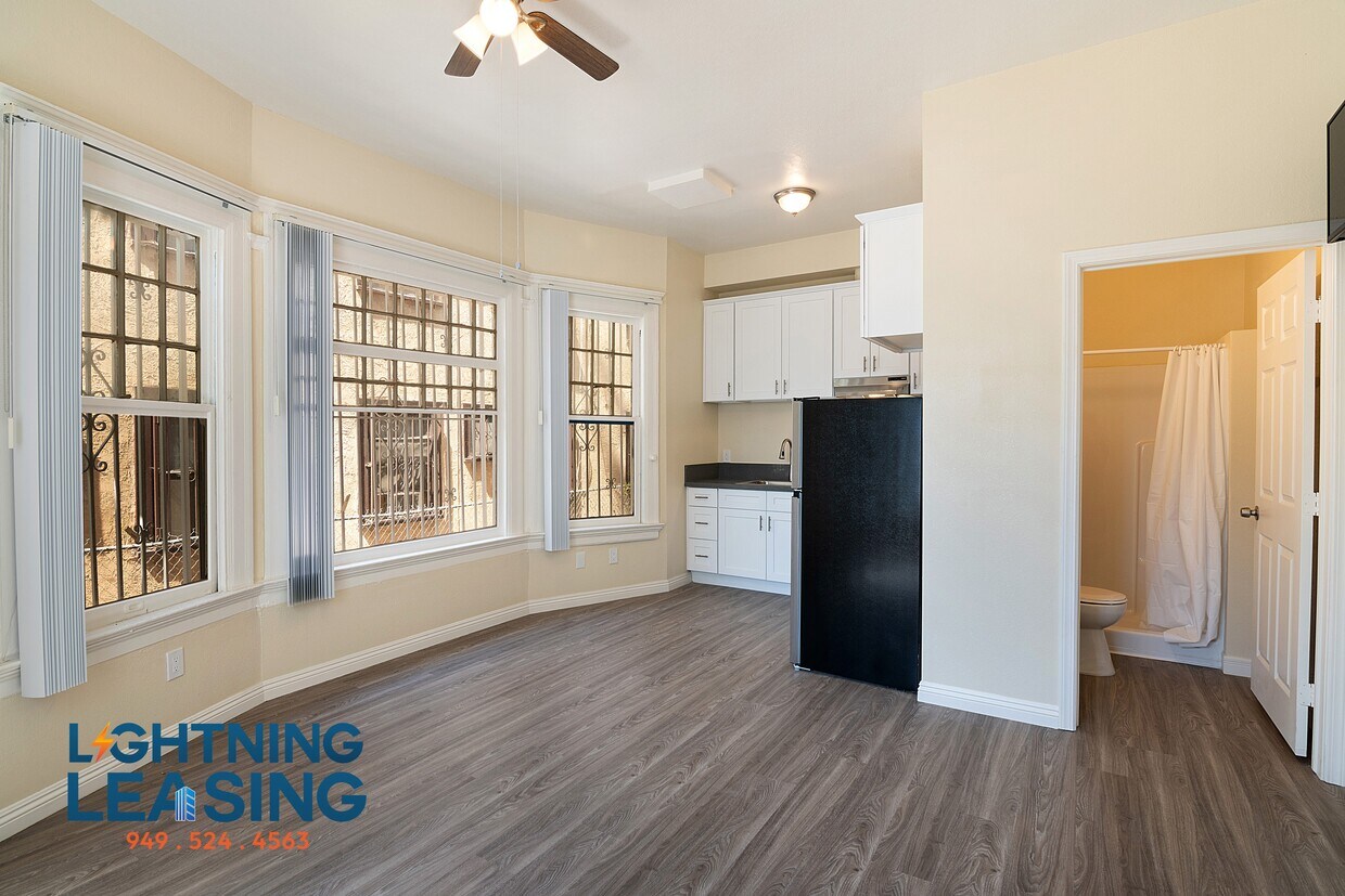 Foto principal - 1015 S Burlington Ave