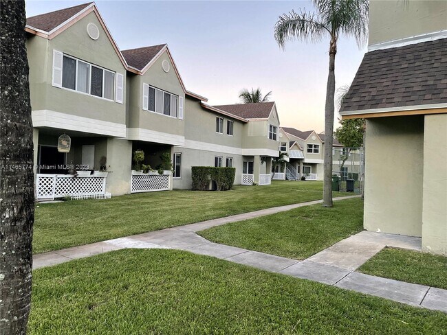 Foto del edificio - 6755 NW 175th Ln