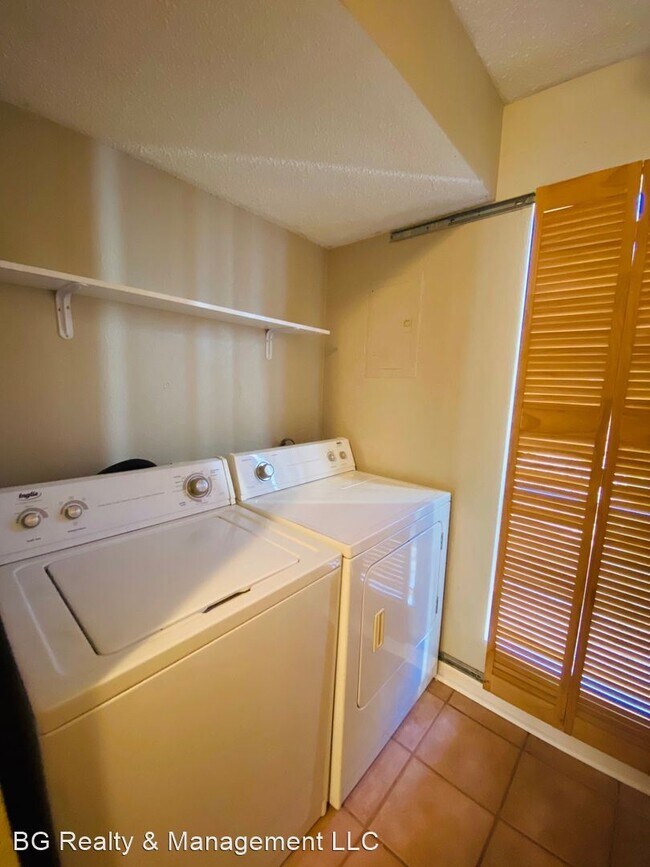 Foto del edificio - 3 br, 1.5 bath House - 6 Trillium Triangle`