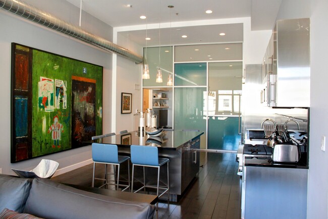 Foto del edificio - 849 S Broadway
