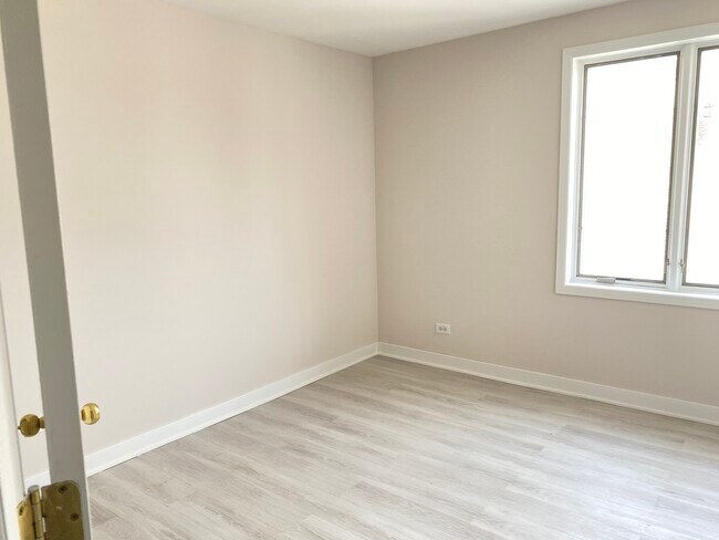 Foto del edificio - 522 W 26th St