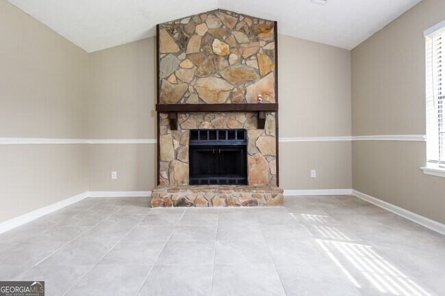 Building Photo - 5722 Phillips Dr