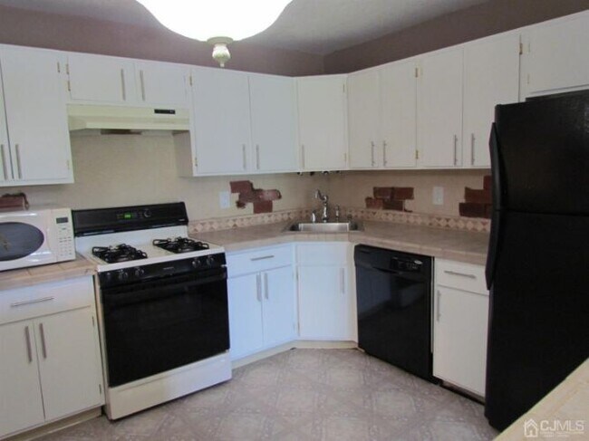 Foto del edificio - 371 Lancaster Ct