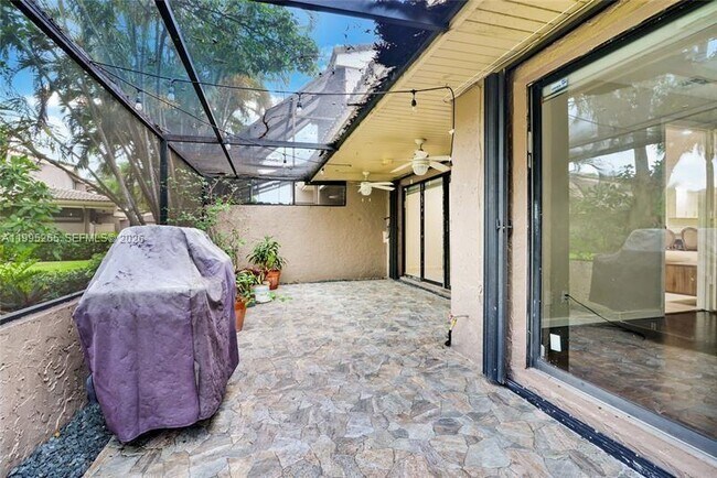 Foto del edificio - Bonnie Brae Way, Hollywood, FL 33021 - 3 BR 2 BA townhouse