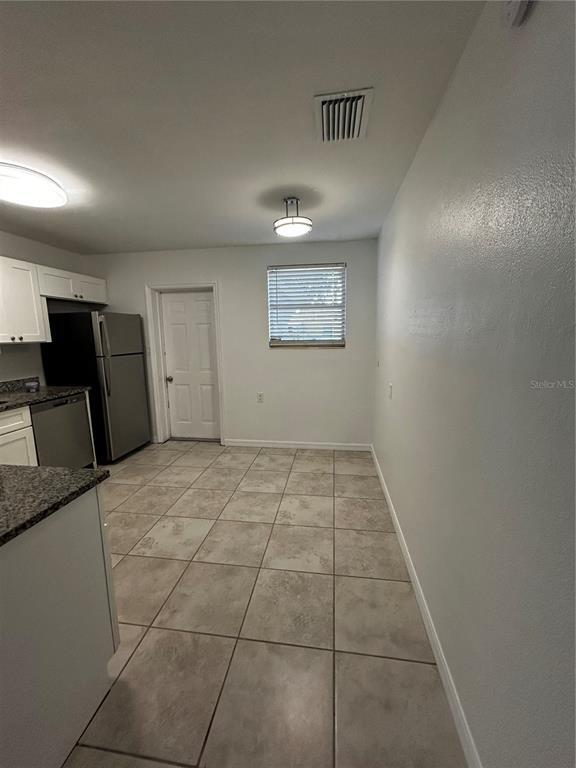 Foto del edificio - 1980 S East Ave