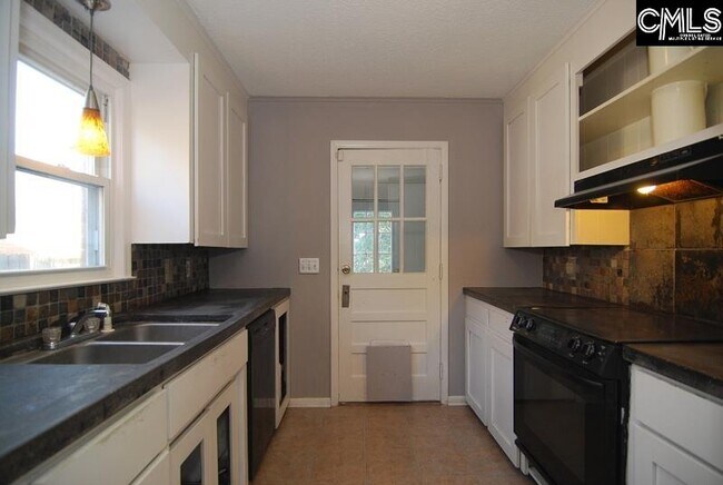 Building Photo - 914 S Ott Rd