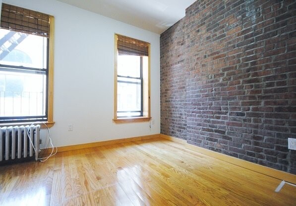 Building Photo - 108 Bayard St